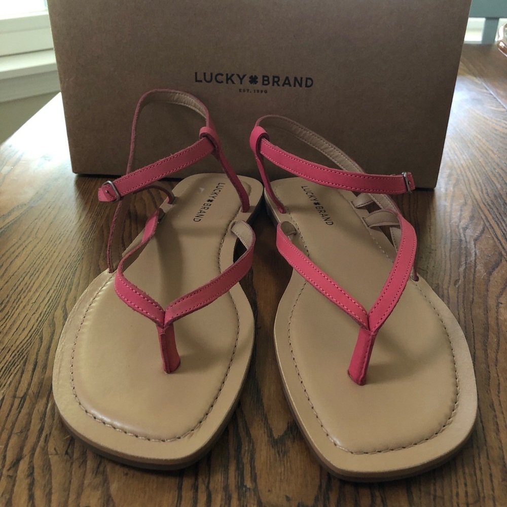 Size 11M NWT “Lucky Brand” Paradise Pink leather upper sandals.